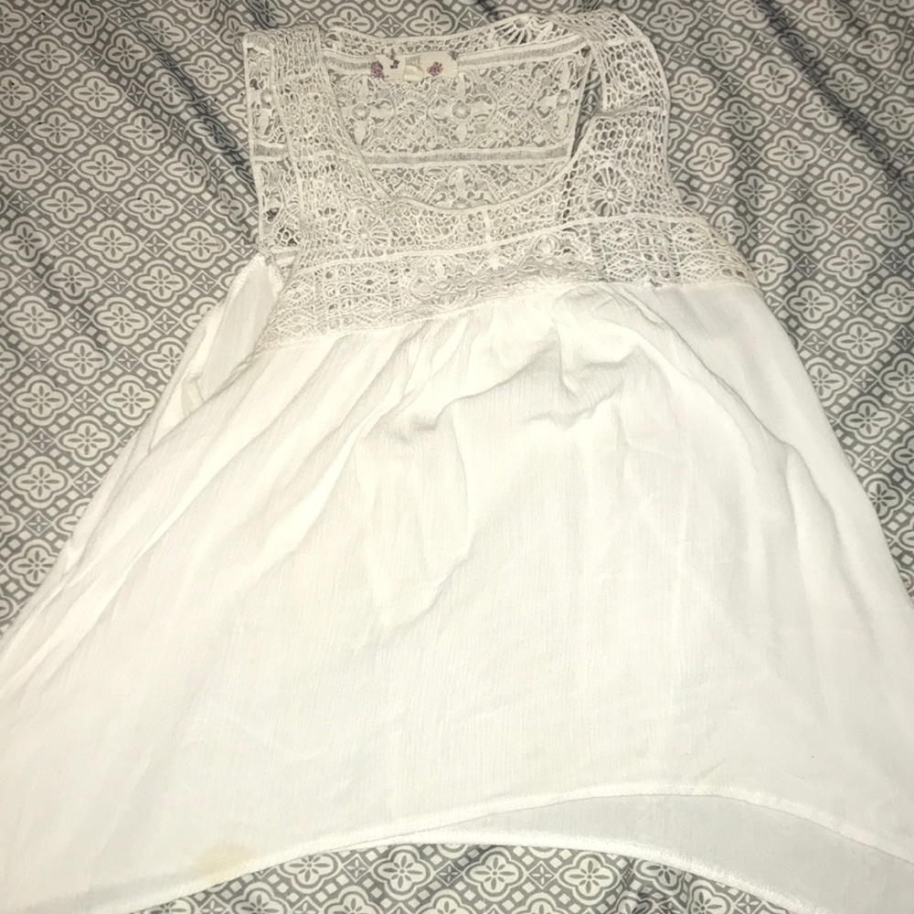 Hippie Rose white shirt size small